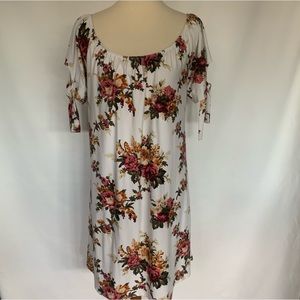 Soft White Floral Pullover Dress 1XL